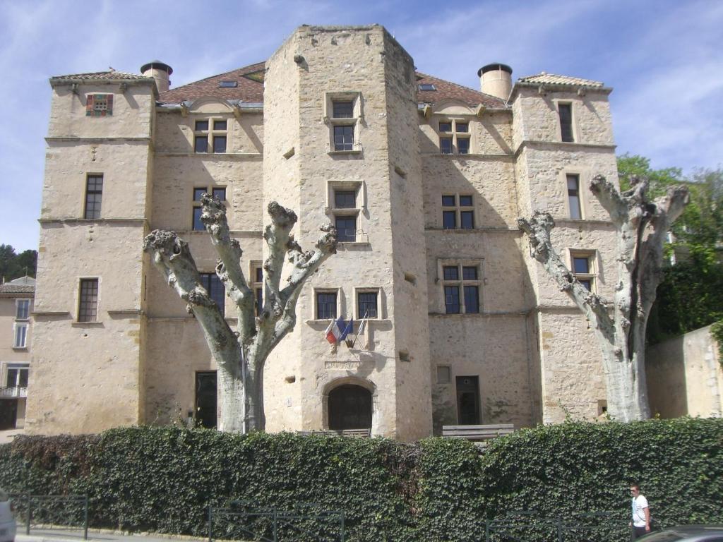 Hotel Du Lac Шато-Арну Экстерьер фото